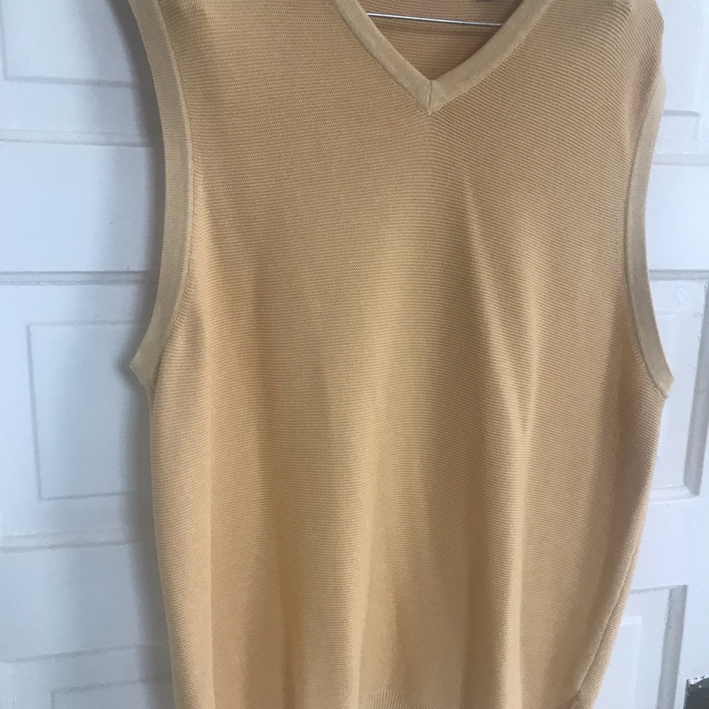 Men’s sweater vest